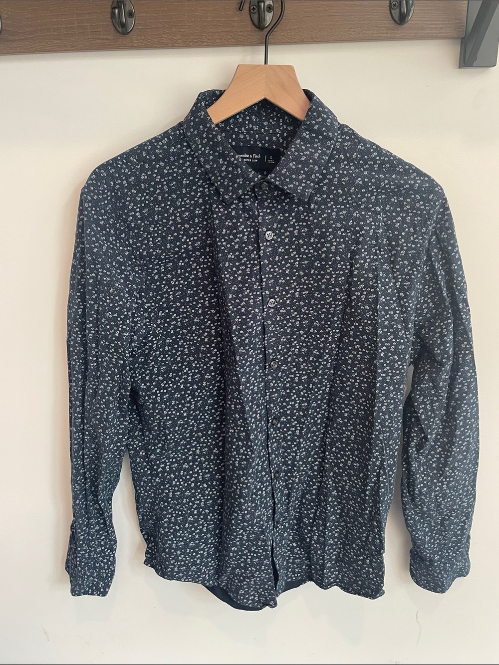 Abercrombie & Fitch Navy Floral-Print Long-Sleeve Button-Down Shirt